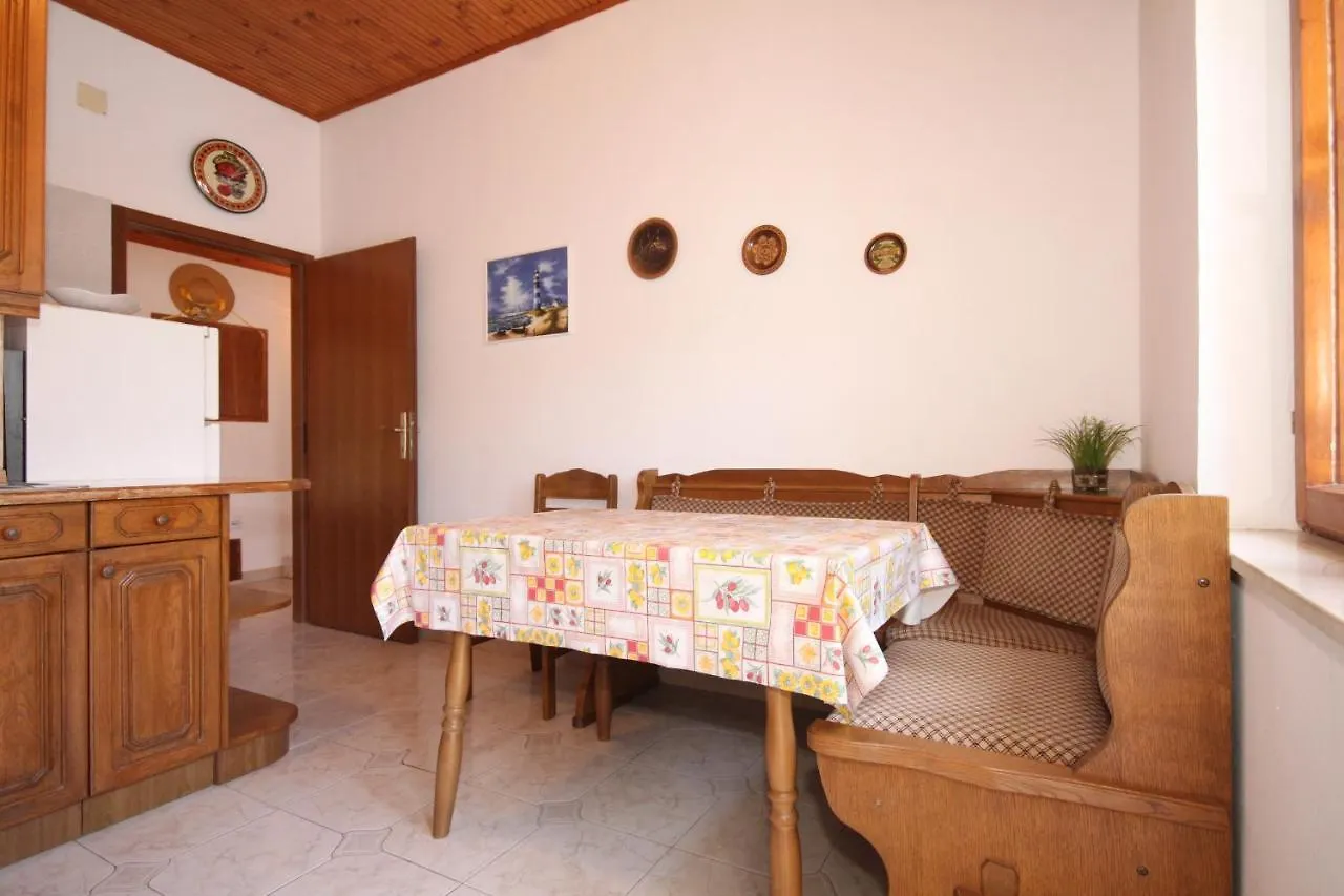 Apartments By The Sea Mali Lošinj